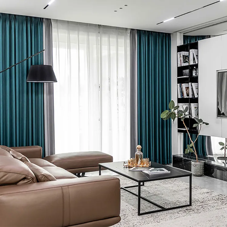 Que tipo de tecido de cortinas deve ser escolhido para salas diferentes?